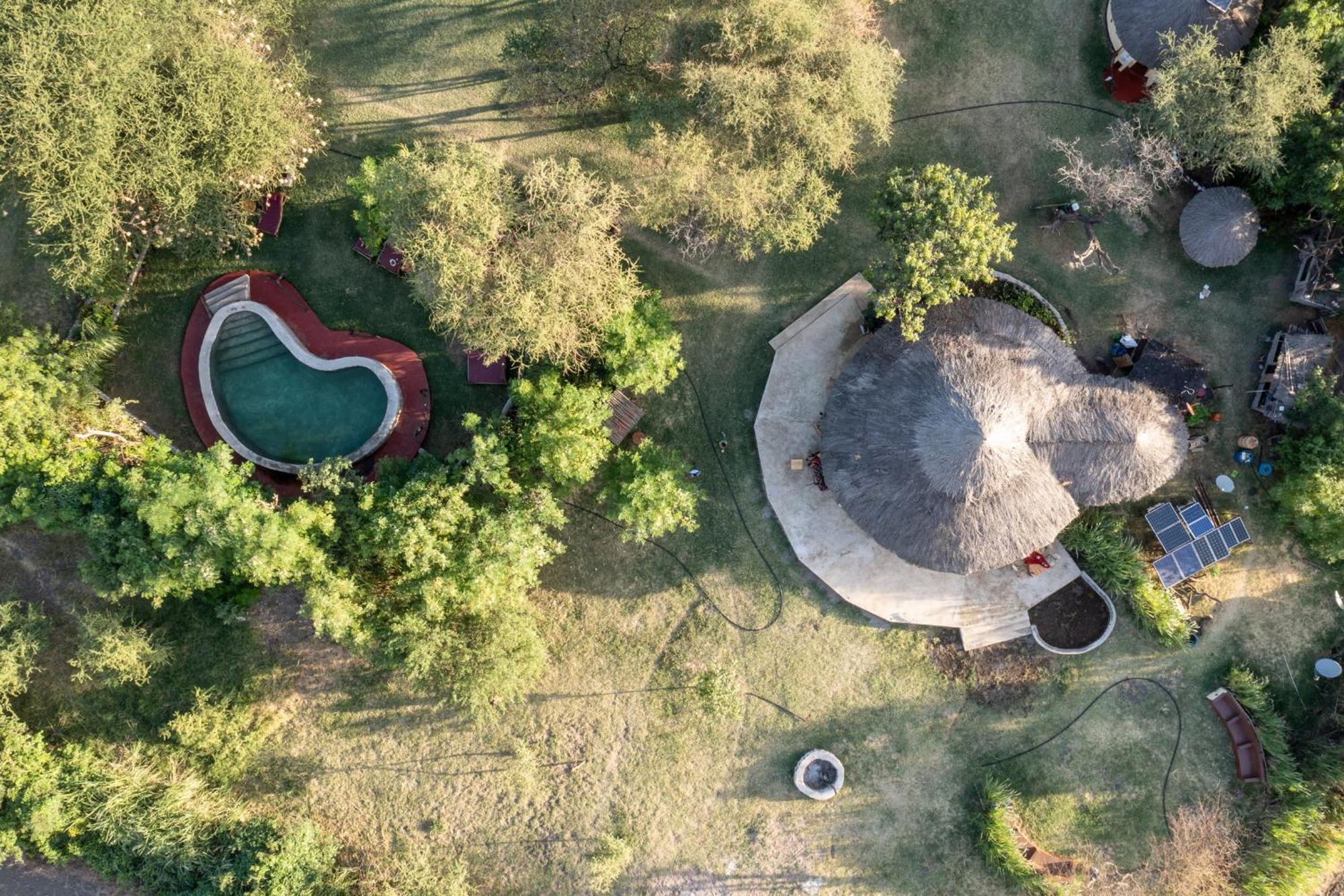 Lake Natron Maasai Giraffe Eco Lodge And Camping Mtowabaga エクステリア 写真