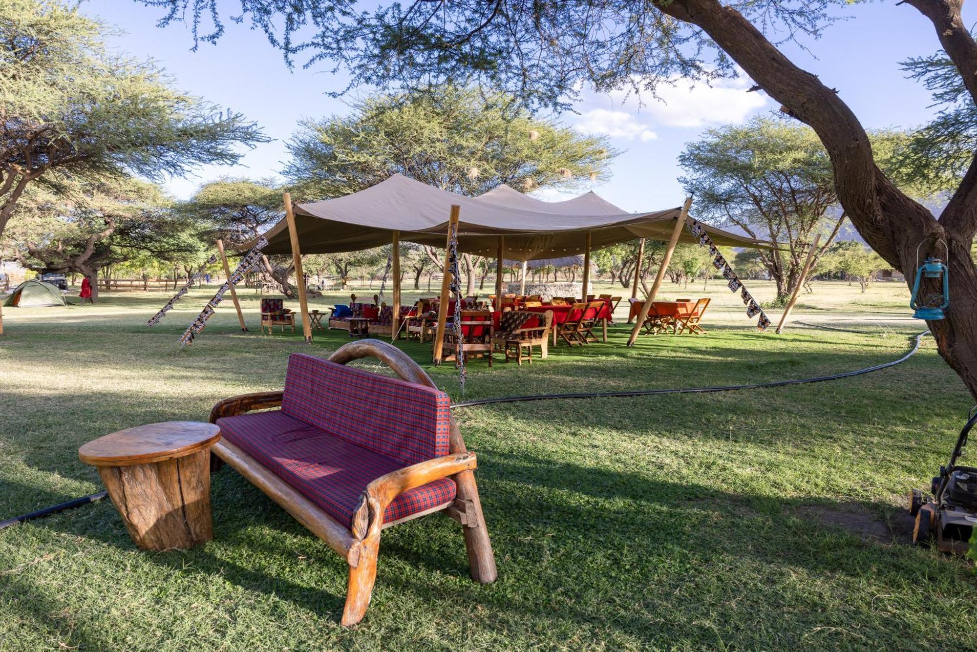 Lake Natron Maasai Giraffe Eco Lodge And Camping Mtowabaga エクステリア 写真