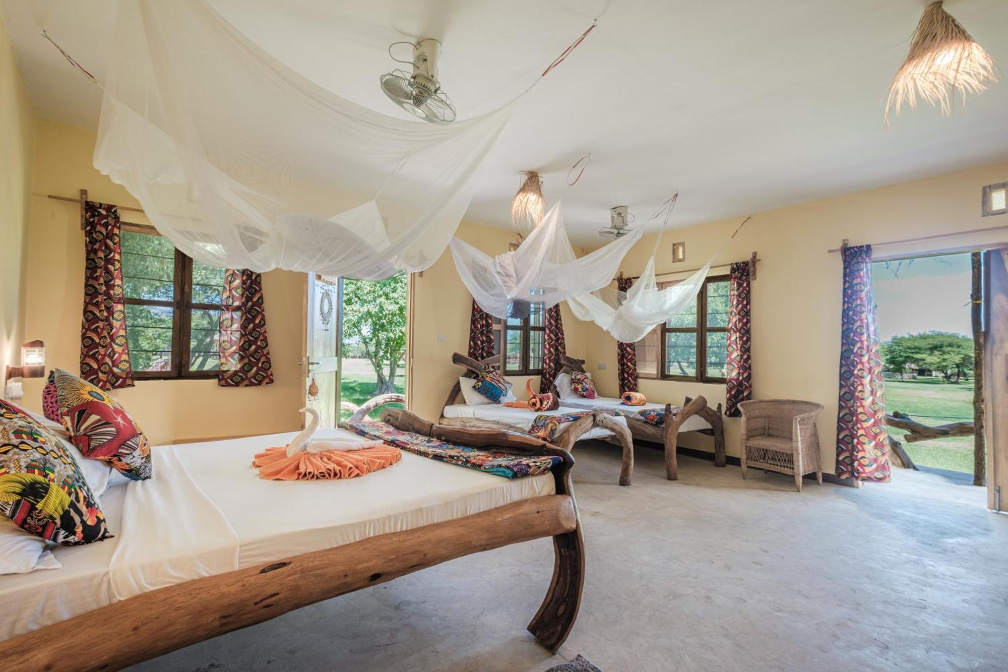 Lake Natron Maasai Giraffe Eco Lodge And Camping Mtowabaga エクステリア 写真