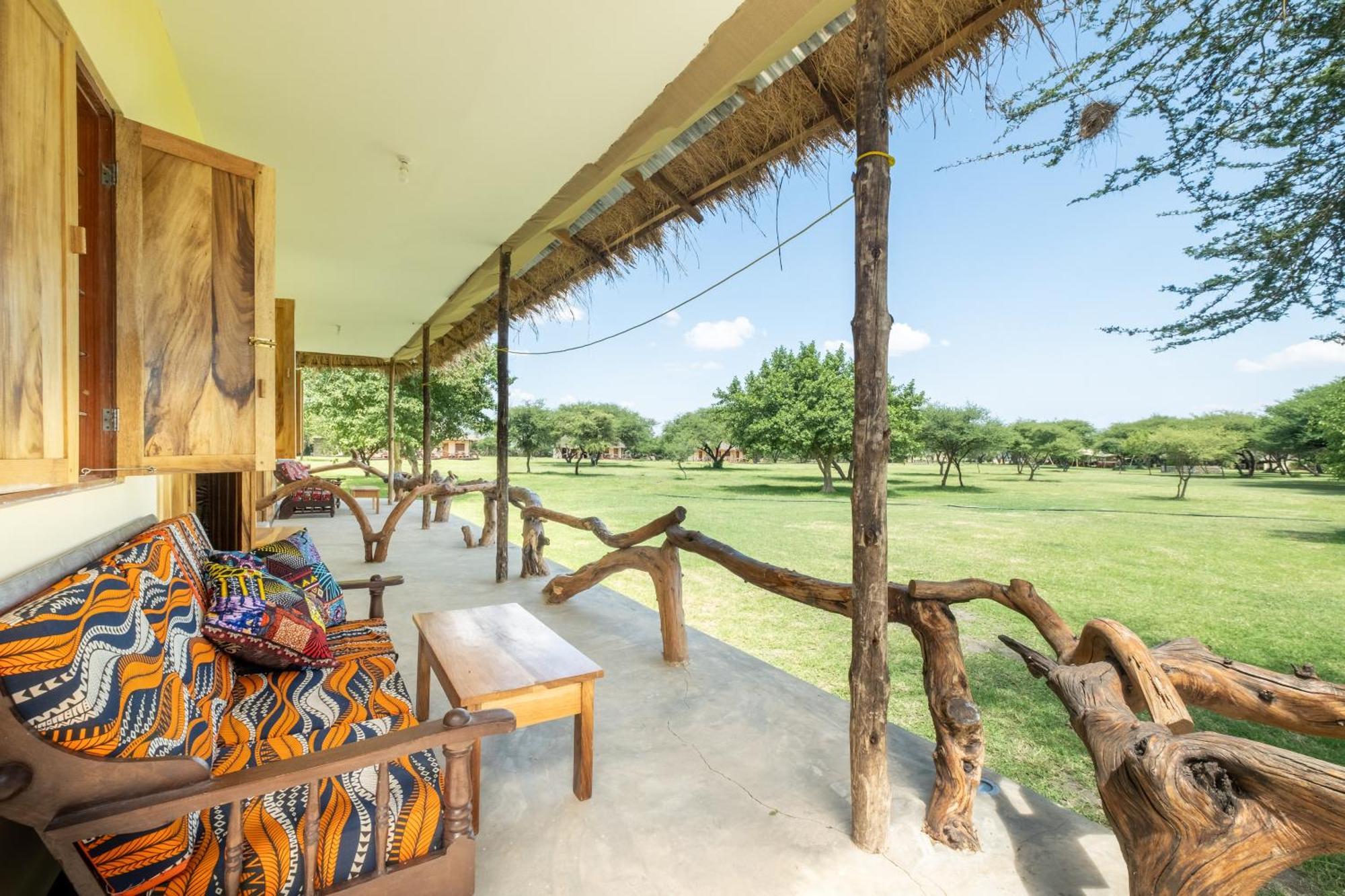Lake Natron Maasai Giraffe Eco Lodge And Camping Mtowabaga エクステリア 写真